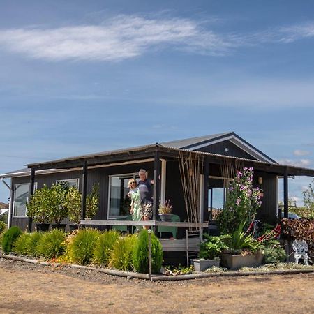 Beach Front Wine Makers Cottage Te Awanga Exterior foto